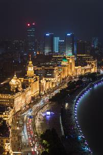 夜幕下的外滩老建筑