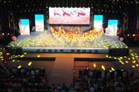 《灯火库川舞丰年》